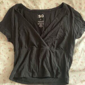Small SO cropped black tee